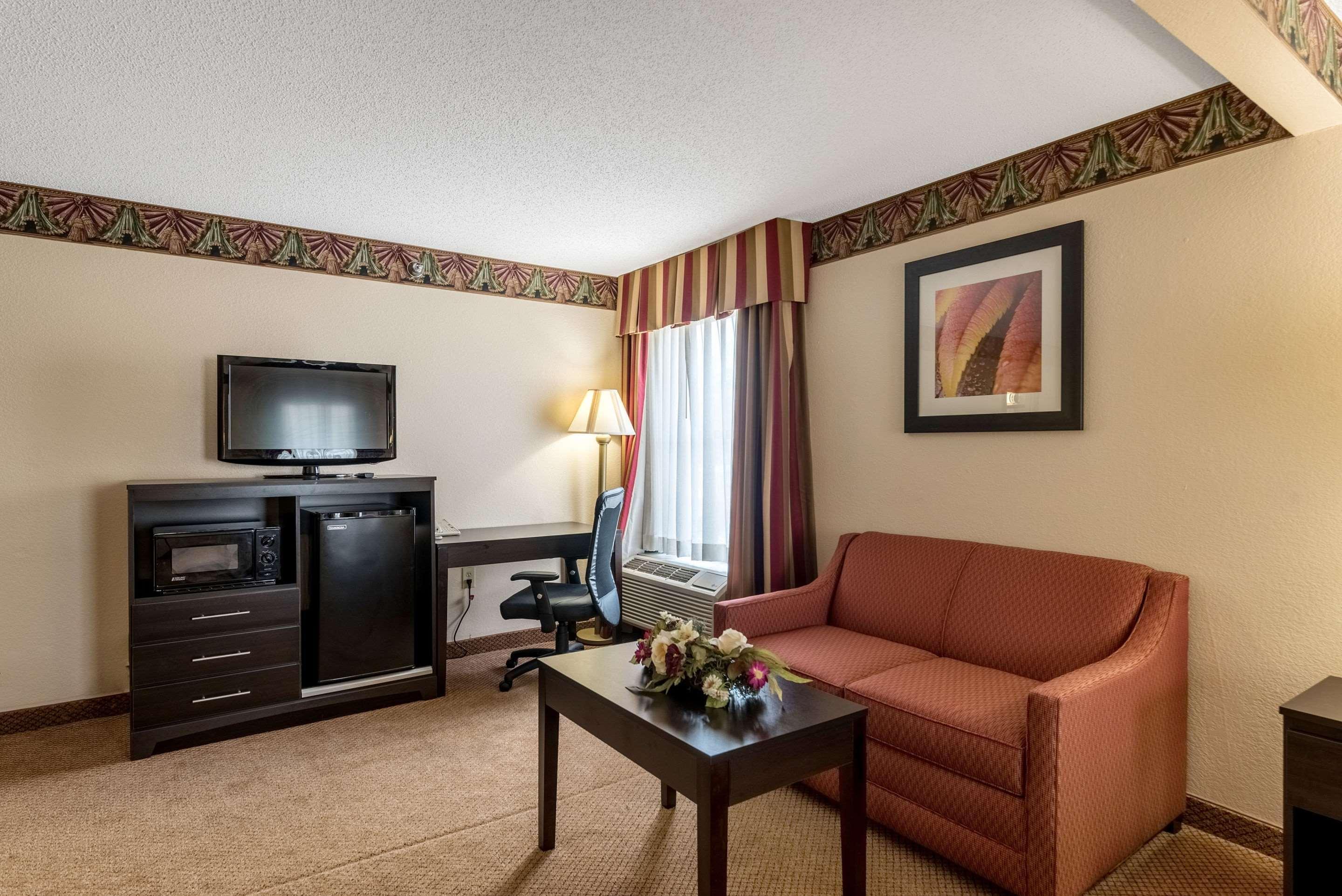 Quality Inn & Suites Clemmons I-40 Dış mekan fotoğraf