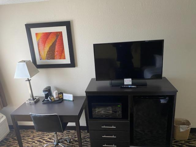 Quality Inn & Suites Clemmons I-40 Oda fotoğraf